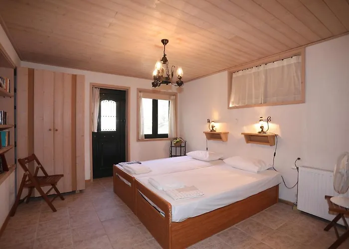 Milma * Skopelos Town